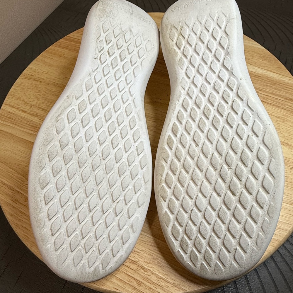 Koolaburra by UGG Women's Yosha Sneaker - Picture 11 of 13